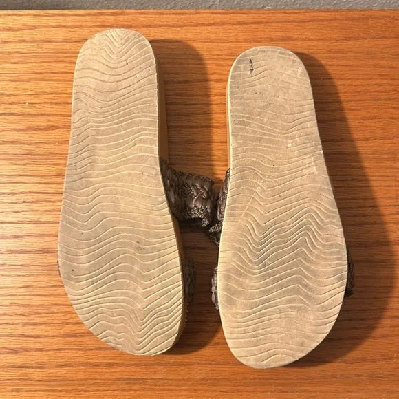 Reef Brown Woven Sandals - Picture 3 of 4